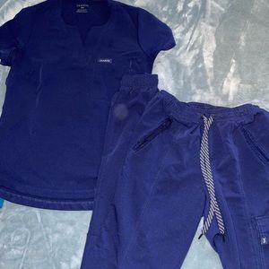 Jaanuu scrubs * top and bottom Included*